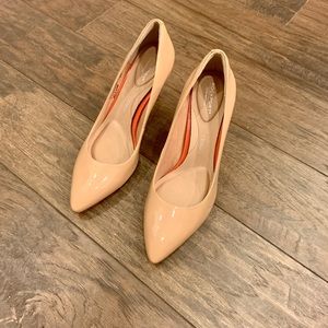 Rockport nude patent heels
